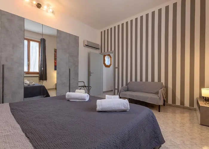 Urban Living Nest: Prime Location Apartamento *