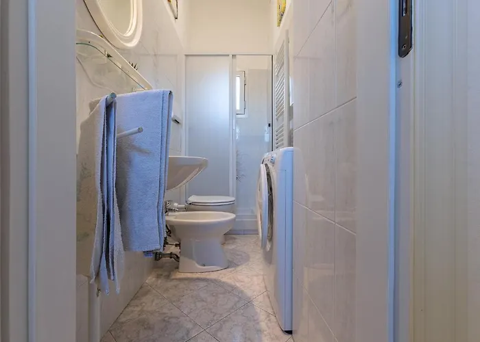 Urban Living Nest: Prime Location